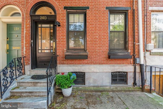 240 CHRISTIAN ST, Philadelphia, PA 19147