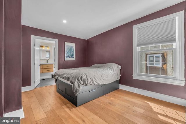 240 CHRISTIAN ST, Philadelphia, PA 19147
