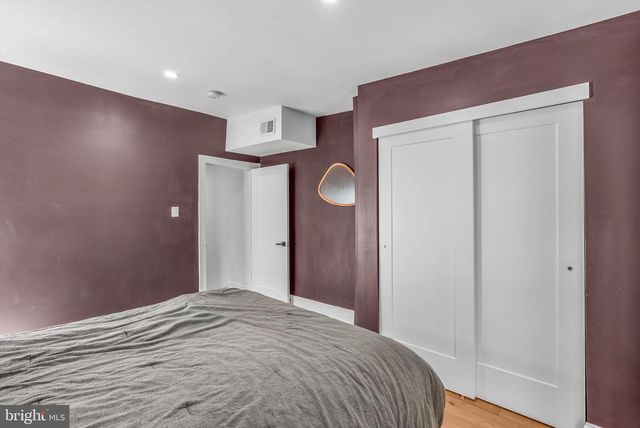 240 CHRISTIAN ST, Philadelphia, PA 19147