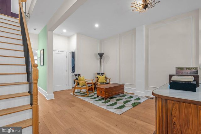 240 CHRISTIAN ST, Philadelphia, PA 19147