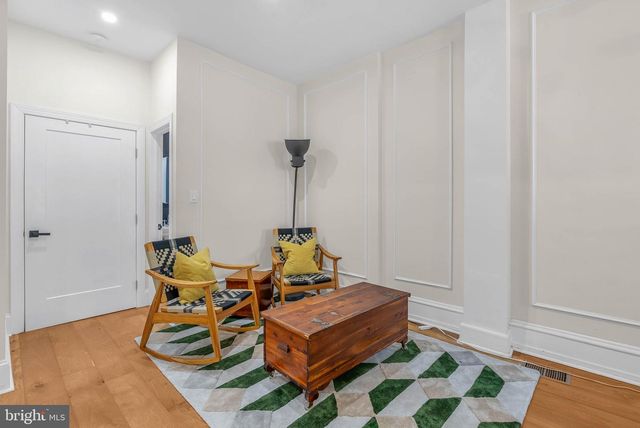 240 CHRISTIAN ST, Philadelphia, PA 19147
