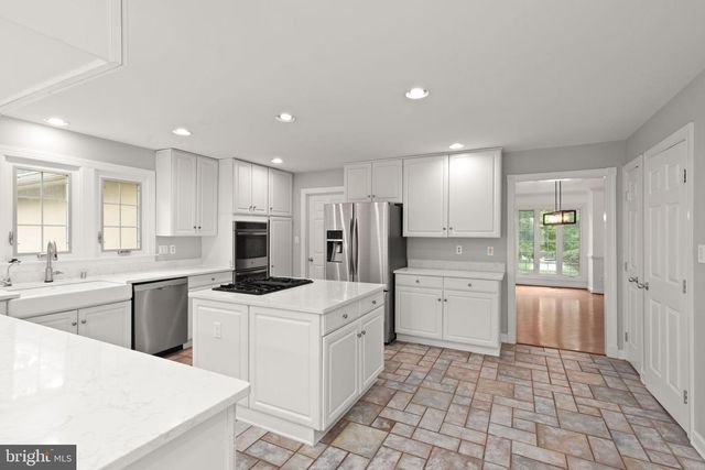 1 LONGLEA CT, Kingsville, MD 21087