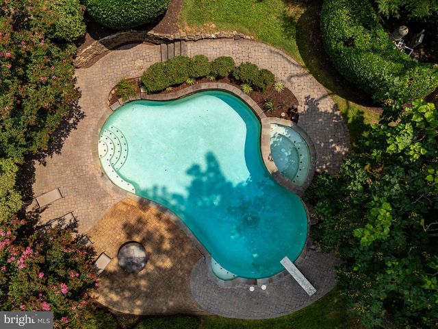 1 LONGLEA CT, Kingsville, MD 21087