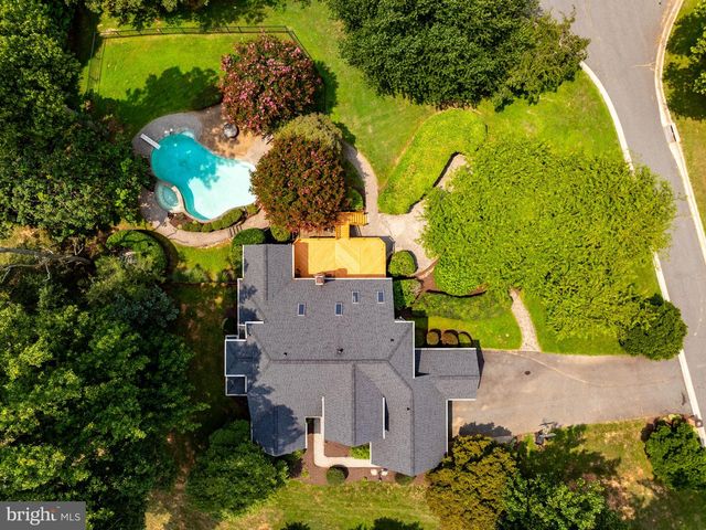 1 LONGLEA CT, Kingsville, MD 21087