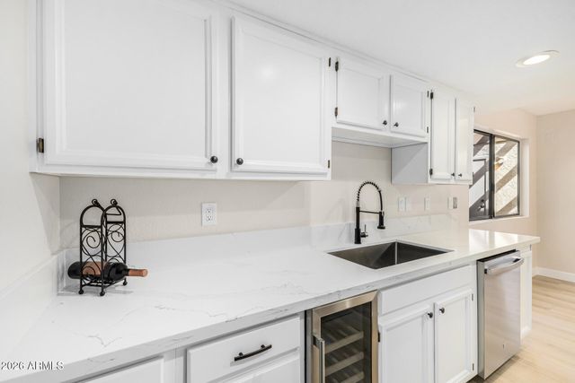 5622 N 78TH Place N, Scottsdale, AZ 85250