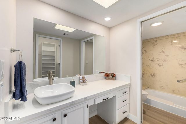 5622 N 78TH Place N, Scottsdale, AZ 85250