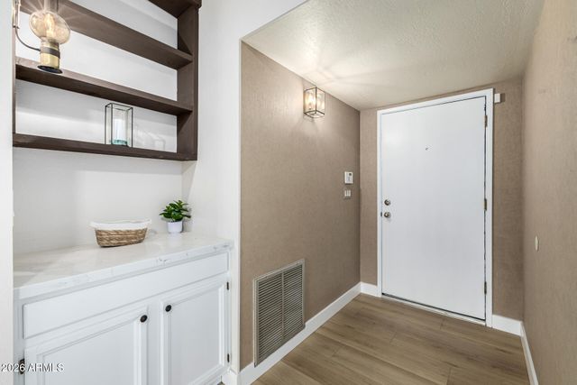 5622 N 78TH Place N, Scottsdale, AZ 85250