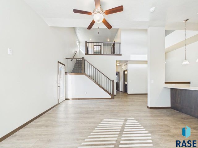 9051 W Wisdom Pl Place, Sioux Falls, SD 57106