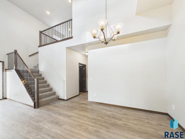 9051 W Wisdom Pl Place, Sioux Falls, SD 57106