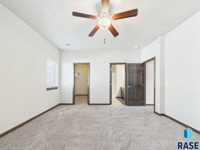 9051 W Wisdom Pl Place, Sioux Falls, SD 57106