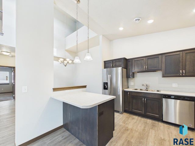 9051 W Wisdom Pl Place, Sioux Falls, SD 57106