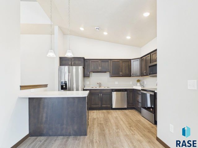 9051 W Wisdom Pl Place, Sioux Falls, SD 57106