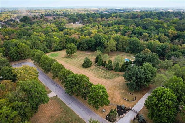 25911 E 99th Street, Lee's Summit, MO 64086