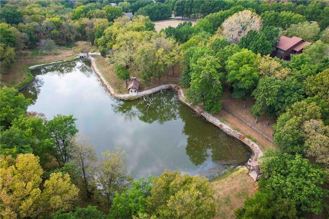 25911 E 99th Street, Lee's Summit, MO 64086