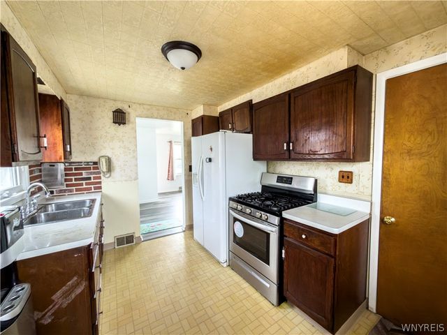 149 Thurston Avenue, Tonawanda, NY 14217