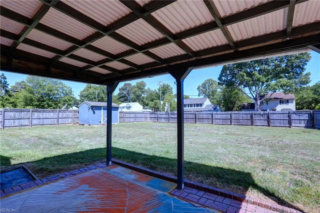 705 Whisperwood DR, Newport News, VA 23602