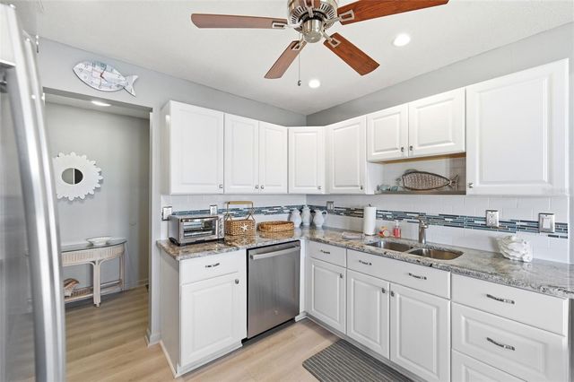 4805 COBIA DRIVE SE D, St Petersburg, FL 33705