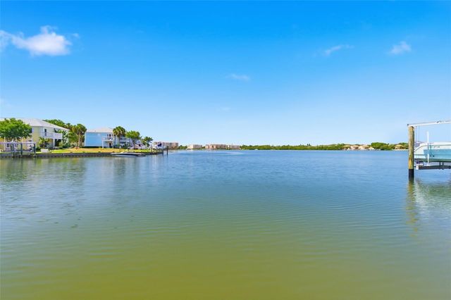 4805 COBIA DRIVE SE D, St Petersburg, FL 33705