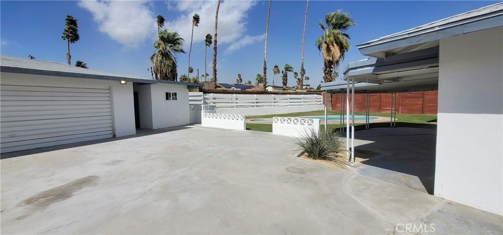 Image 39 of property listing at 43035 Warner Trail, Palm Desert, CA 92211