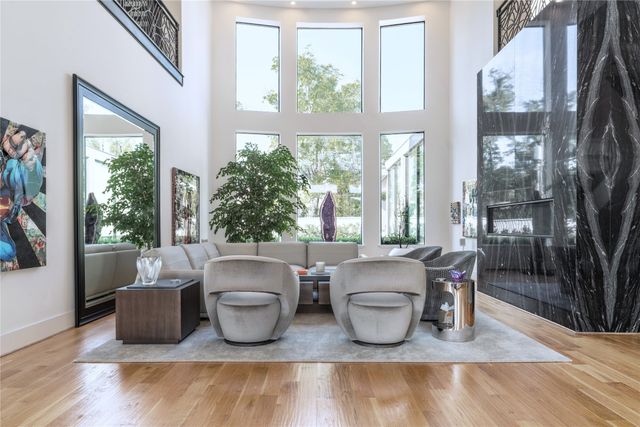 5959 Colhurst Street, Dallas, TX 75230