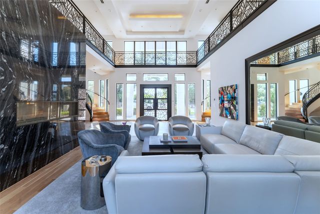 5959 Colhurst Street, Dallas, TX 75230