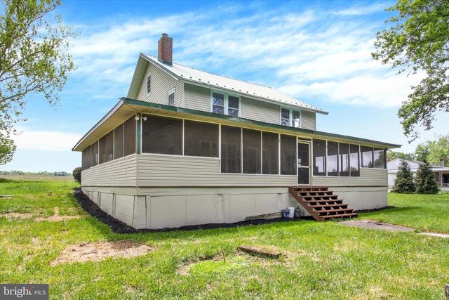 210 COTTAGE DR, New Oxford, PA 17350
