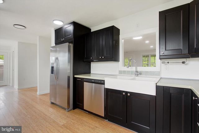 210 COTTAGE DR, New Oxford, PA 17350