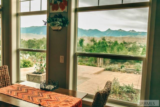 5 Riggan Ln, Salmon, ID 83467