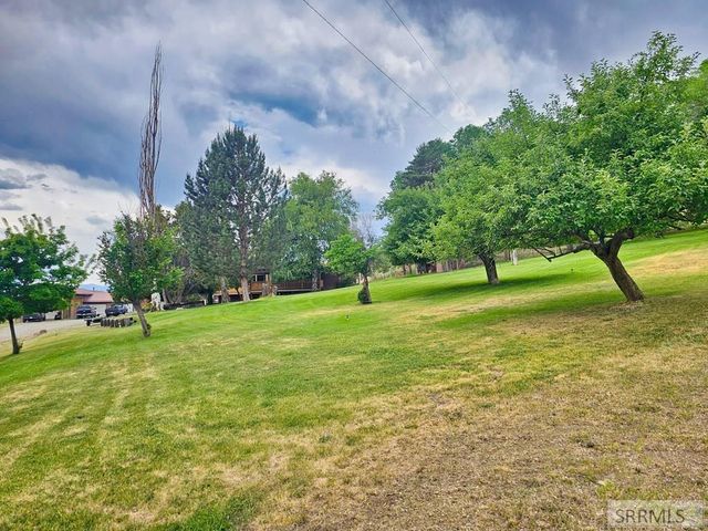 5 Riggan Ln, Salmon, ID 83467