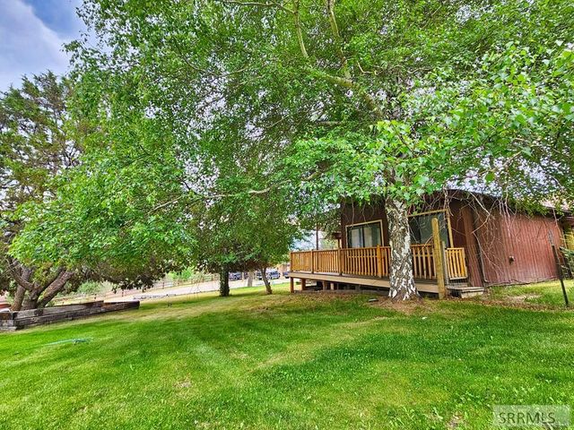 5 Riggan Ln, Salmon, ID 83467