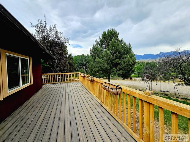 5 Riggan Ln, Salmon, ID 83467