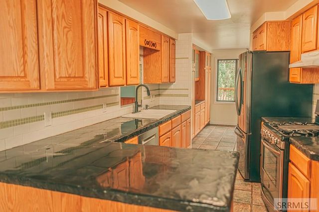 5 Riggan Ln, Salmon, ID 83467