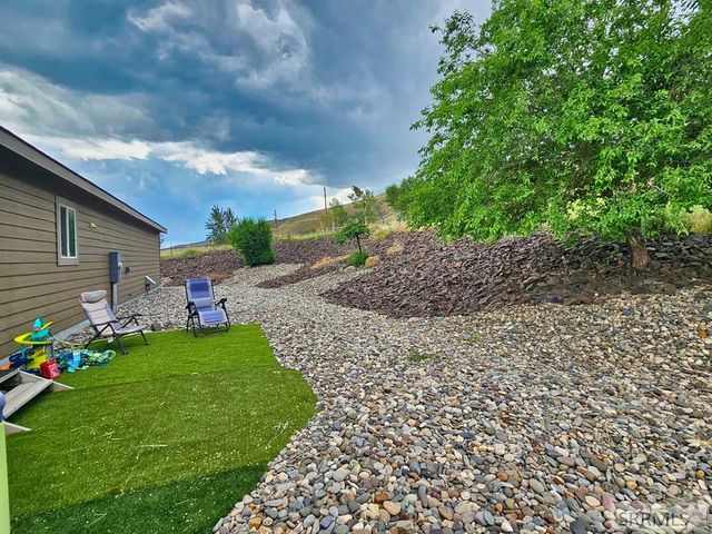 5 Riggan Ln, Salmon, ID 83467