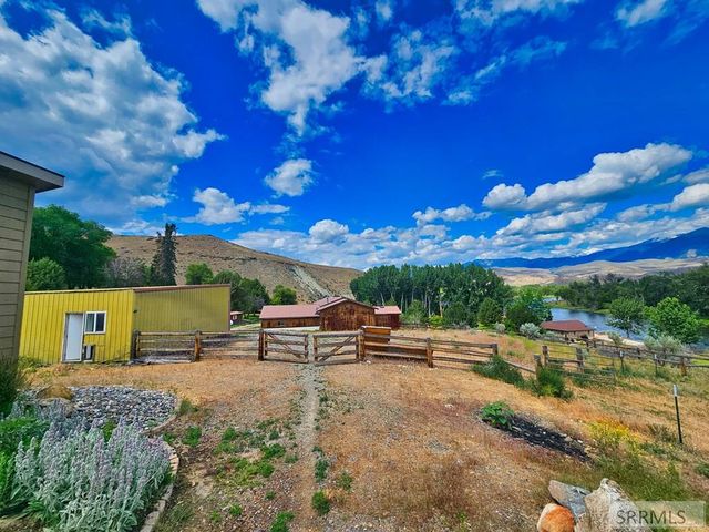 5 Riggan Ln, Salmon, ID 83467