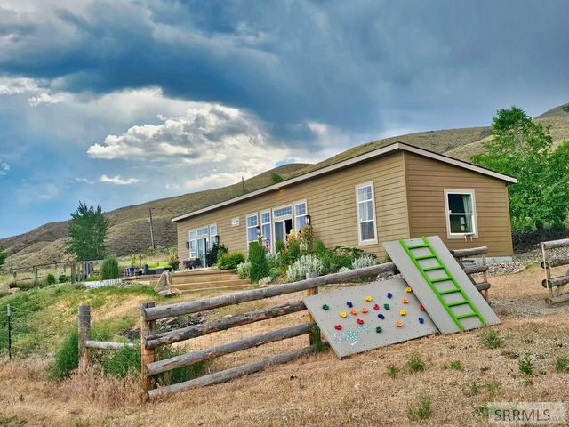 5 Riggan Ln, Salmon, ID 83467