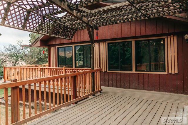 5 Riggan Ln, Salmon, ID 83467