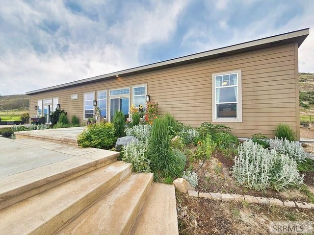 5 Riggan Ln, Salmon, ID 83467