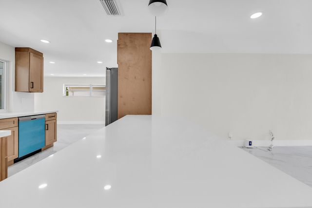 9351 NW 20th Place, Sunrise, FL 33322