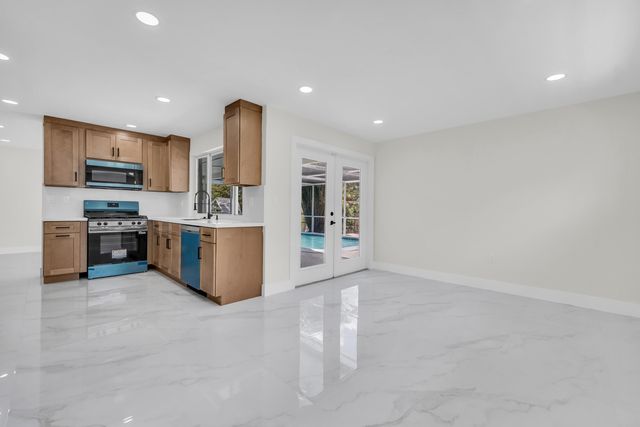 9351 NW 20th Place, Sunrise, FL 33322