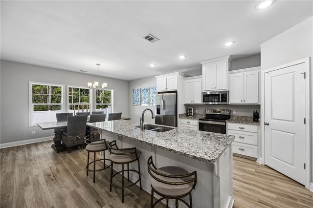 611 Victorias Circle, St Marys, GA 31558