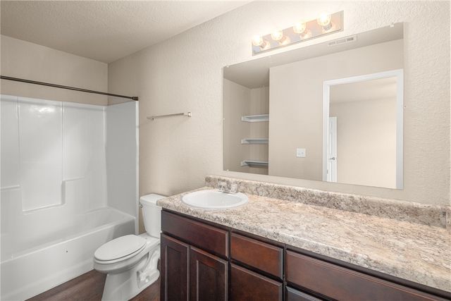 817 NW 67th Avenue, Bentonville, AR 72713