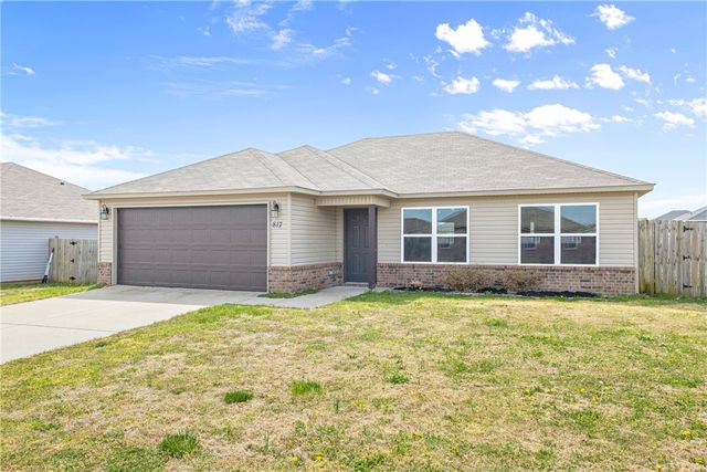 817 NW 67th Avenue, Bentonville, AR 72713