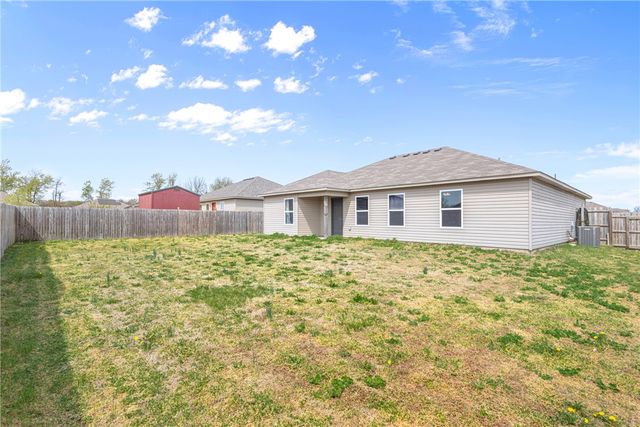 817 NW 67th Avenue, Bentonville, AR 72713