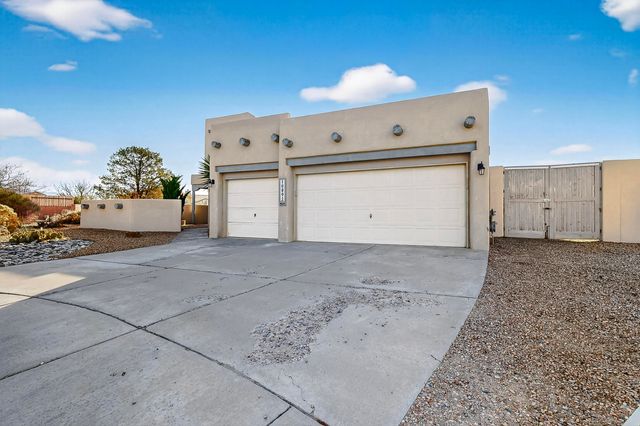 10801 Chicobush Drive NW, Albuquerque, NM 87114