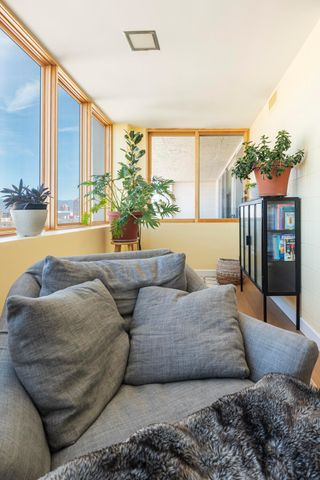 600 Alcalde Place SW 7C, Albuquerque, NM 87104