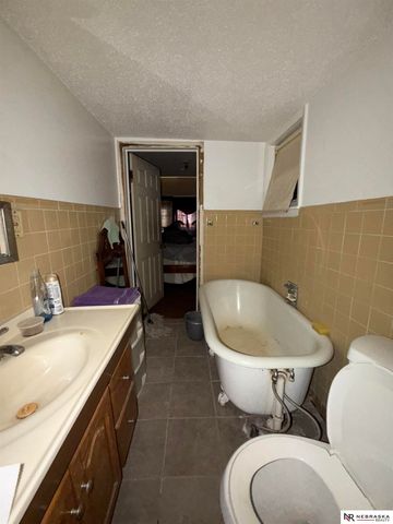 3718 N 23rd Street, Omaha, NE 68110