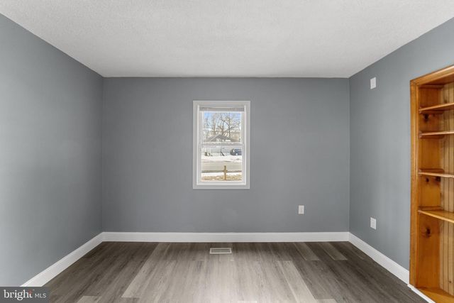 200 W BUCKSHUTEM RD, Millville, NJ 08332