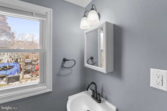 200 W BUCKSHUTEM RD, Millville, NJ 08332