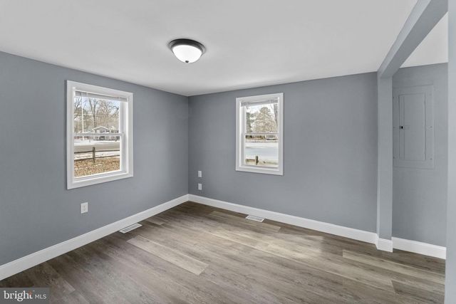 200 W BUCKSHUTEM RD, Millville, NJ 08332