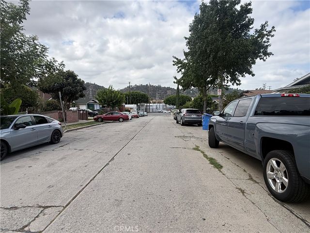 2927 Asbury, Los Angeles, CA 90065